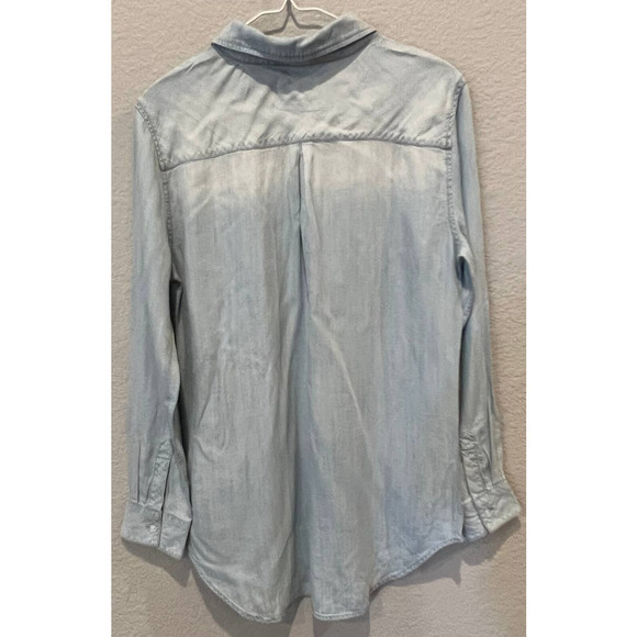 NWT Rails Carter Button Up Top (M) - Picture 4 of 7